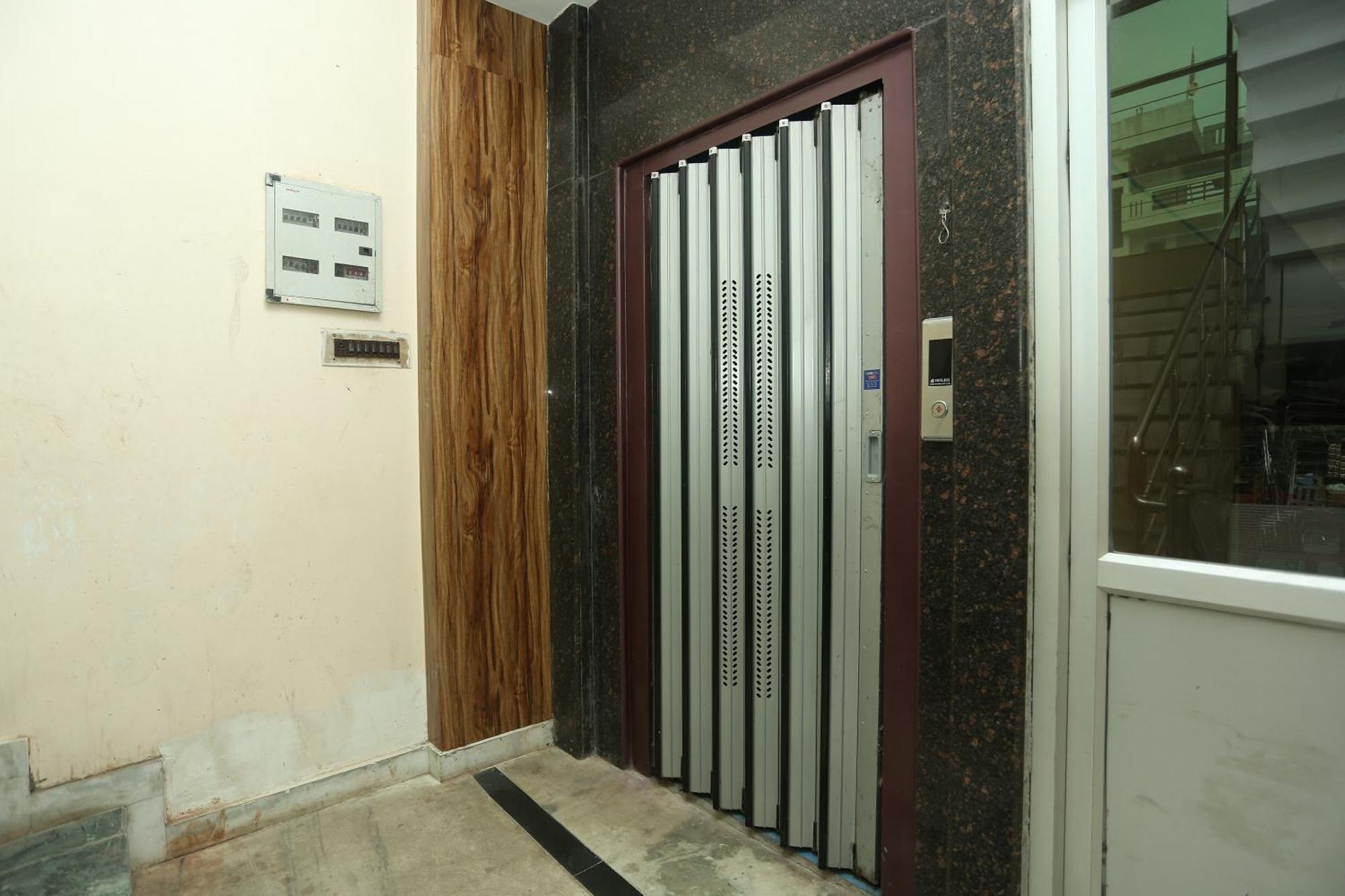 Oyo Flagship 17204 Vrindawan Galaxy Hotel Kānpur Exterior photo